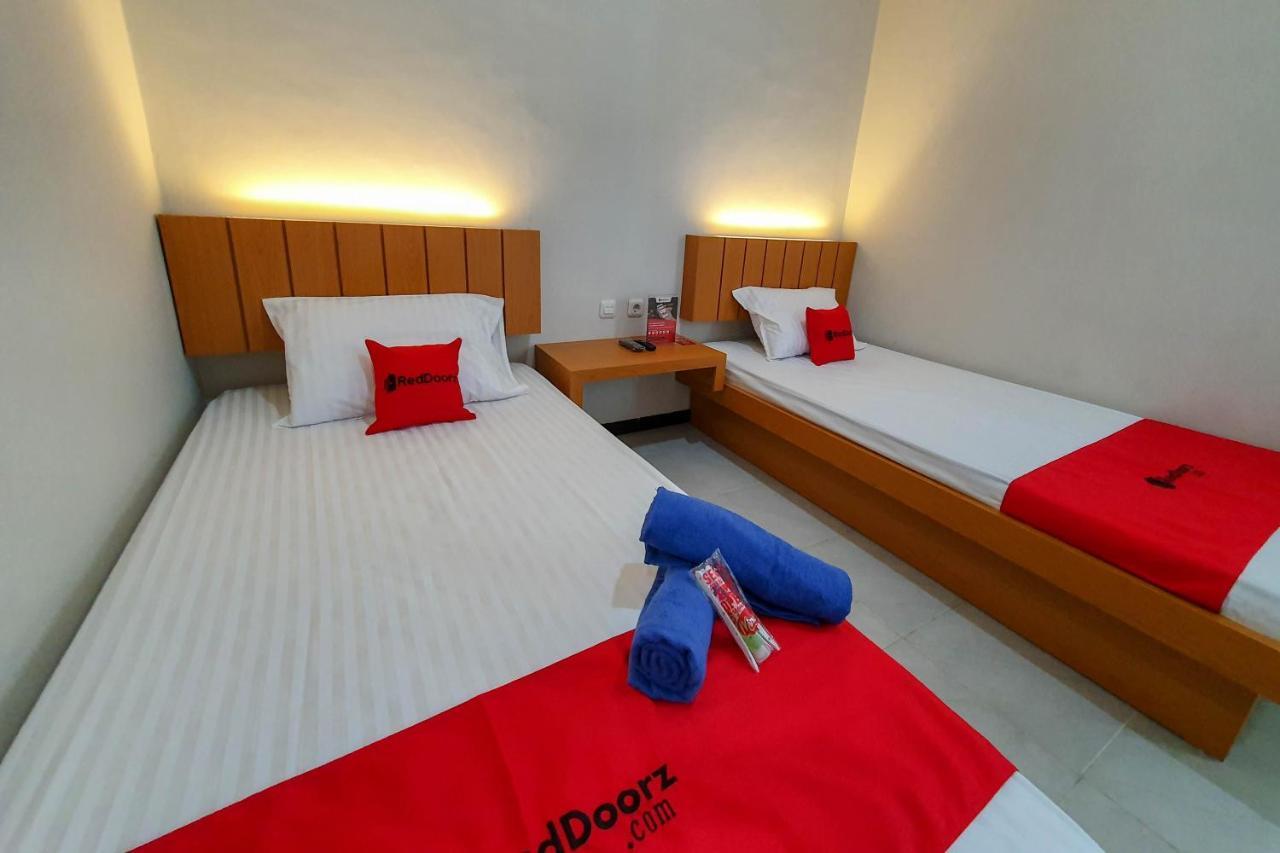 Reddoorz Syariah Near Solo Paragon Mall 2 Bonorejo Bagian luar foto