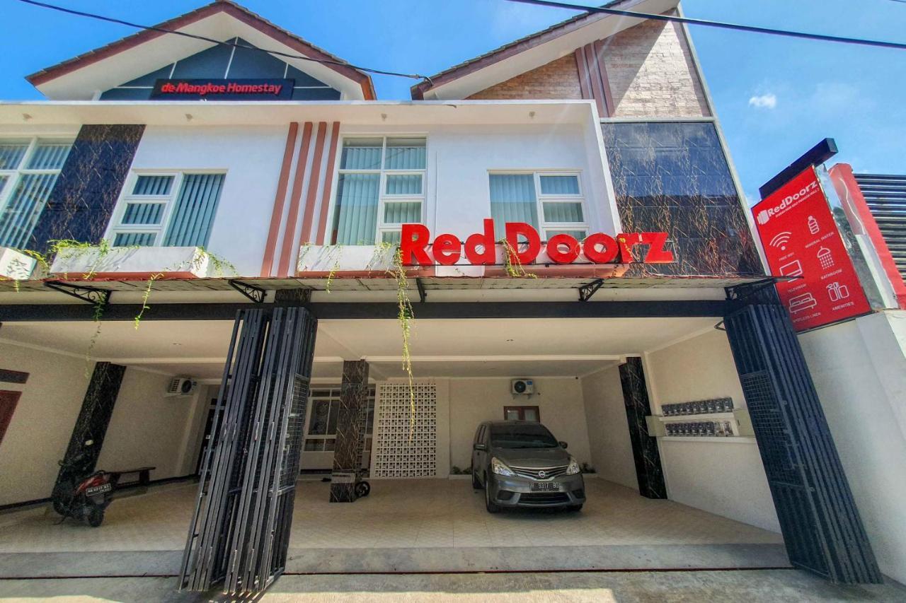 Reddoorz Syariah Near Solo Paragon Mall 2 Bonorejo Bagian luar foto