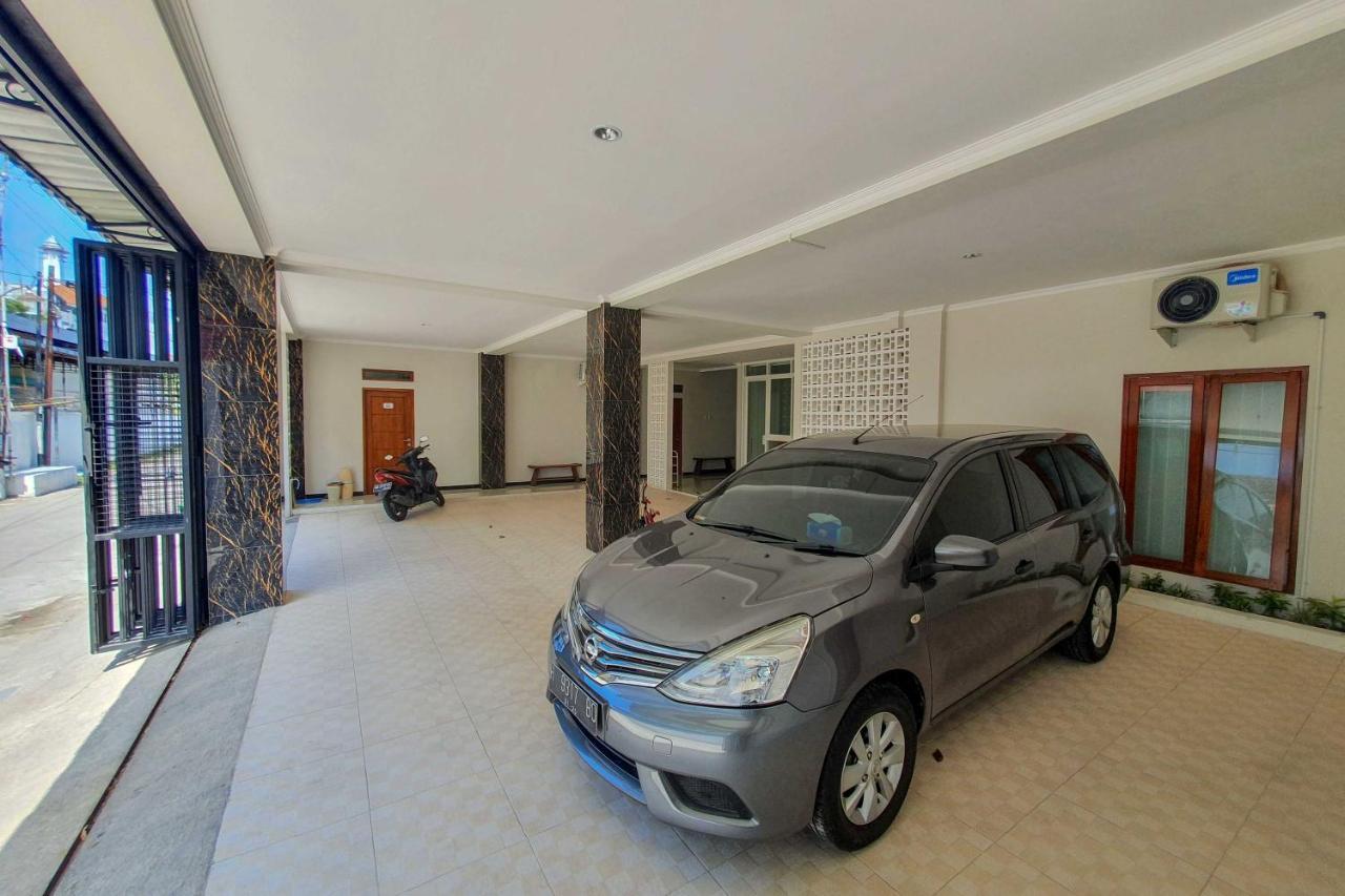 Reddoorz Syariah Near Solo Paragon Mall 2 Bonorejo Bagian luar foto