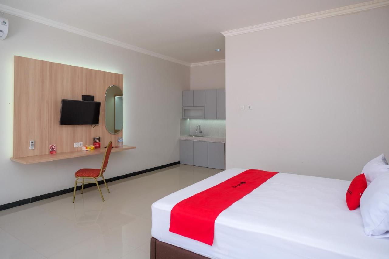 Reddoorz Syariah Near Solo Paragon Mall 2 Bonorejo Bagian luar foto