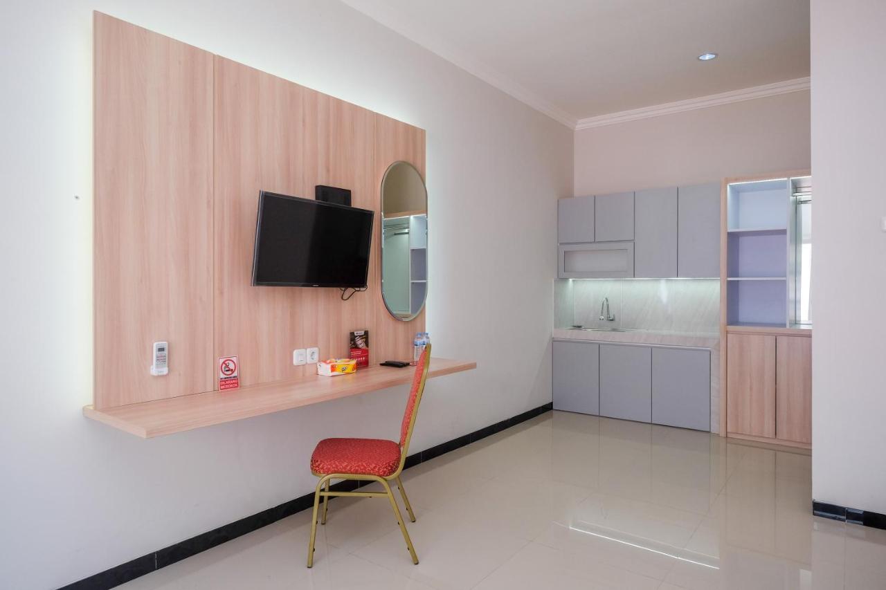 Reddoorz Syariah Near Solo Paragon Mall 2 Bonorejo Bagian luar foto