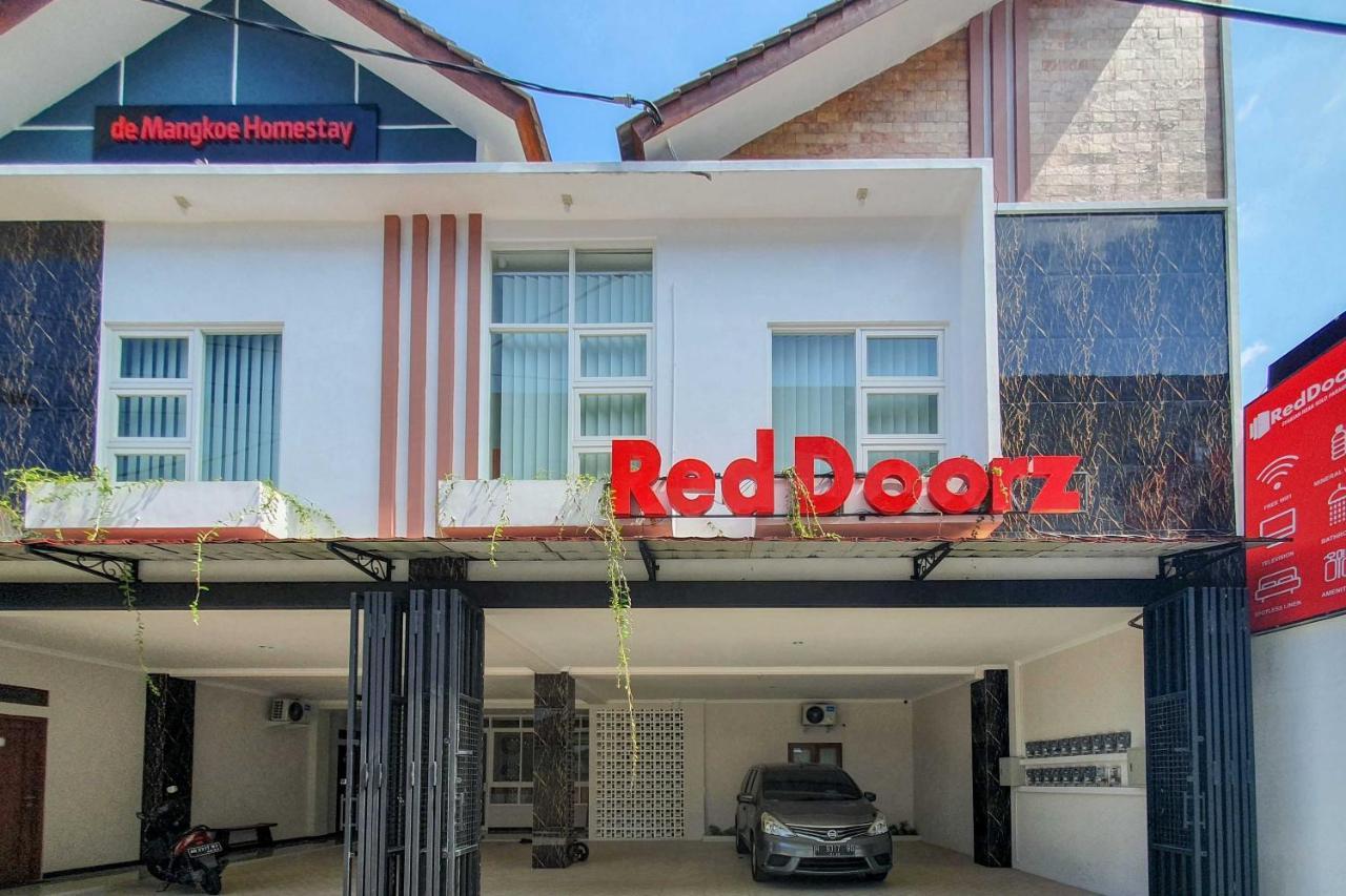 Reddoorz Syariah Near Solo Paragon Mall 2 Bonorejo Bagian luar foto