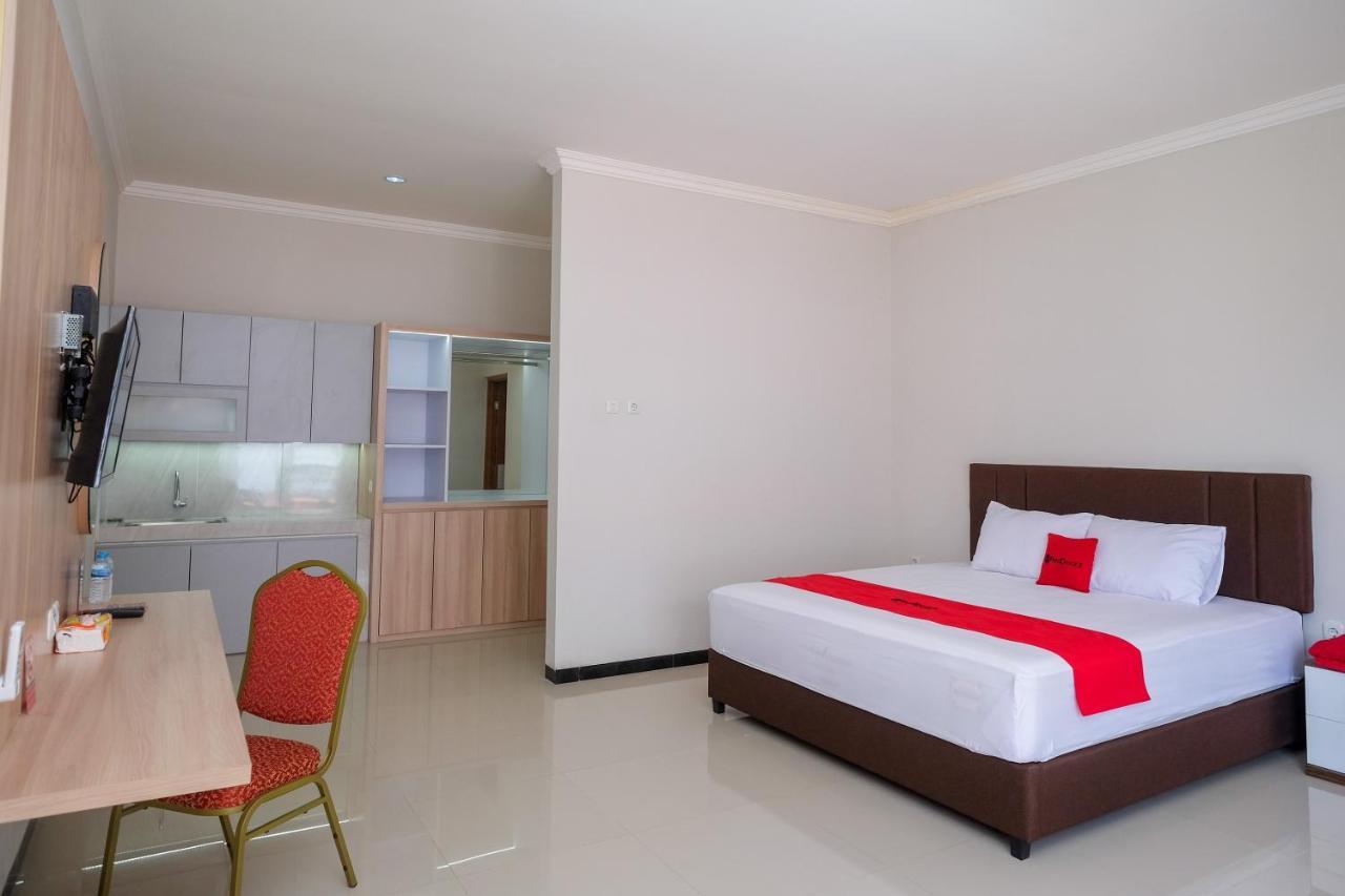 Reddoorz Syariah Near Solo Paragon Mall 2 Bonorejo Bagian luar foto