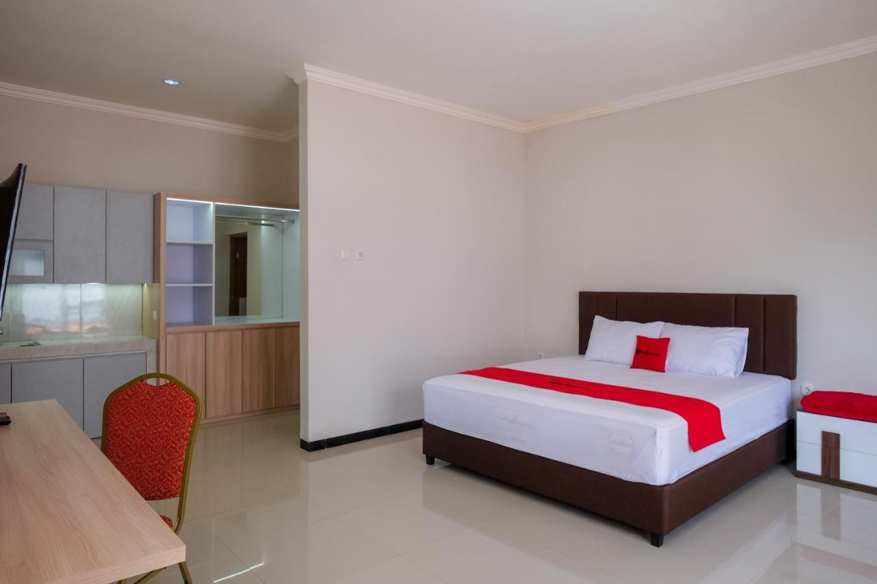 Reddoorz Syariah Near Solo Paragon Mall 2 Bonorejo Bagian luar foto