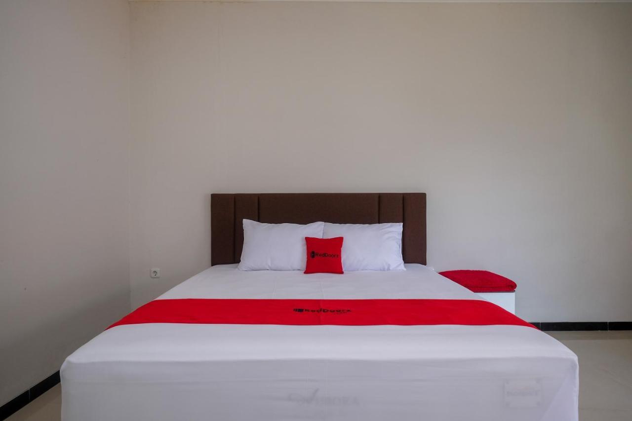 Reddoorz Syariah Near Solo Paragon Mall 2 Bonorejo Bagian luar foto