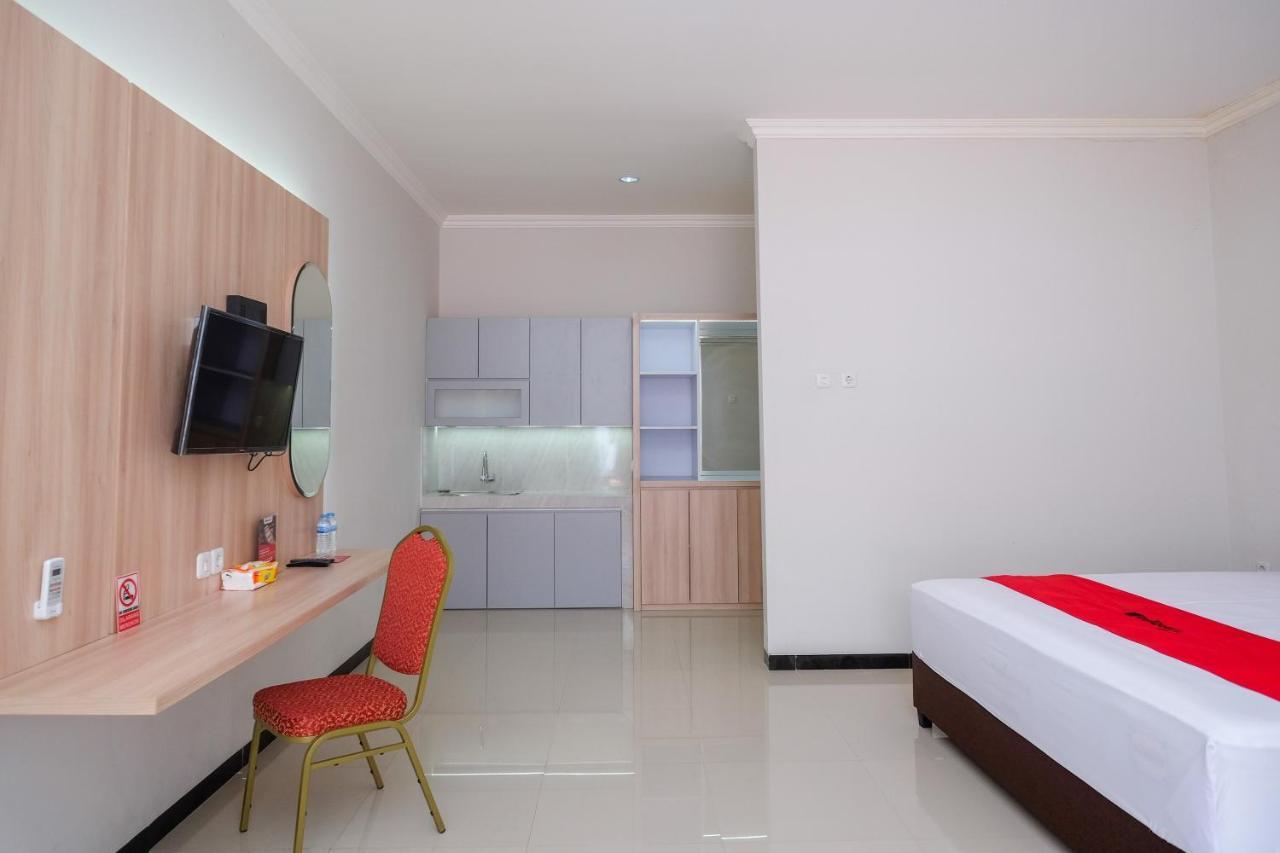 Reddoorz Syariah Near Solo Paragon Mall 2 Bonorejo Bagian luar foto