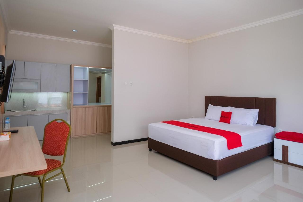 Reddoorz Syariah Near Solo Paragon Mall 2 Bonorejo Bagian luar foto